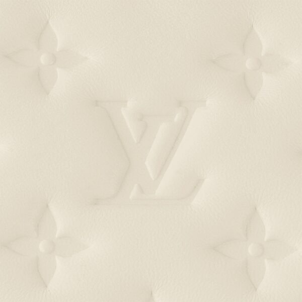 Louis Vuitton M21262 Coussin PM Cream