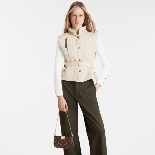 louis-vuitton-multi-pochette-accessoires-monogram-handbags-M44813_PM1_Cropped_20worn_20view-scaled-1.jpg Louis Vuitton M44813 Multi-Pochette Accessoires Monogram