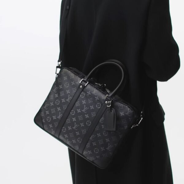 louis-vuitton-porte-documents-voyage-pm-monogram-eclipse-bags-M46457_2.jpg Louis Vuitton M46457 Porte-Documents Voyage PM Black